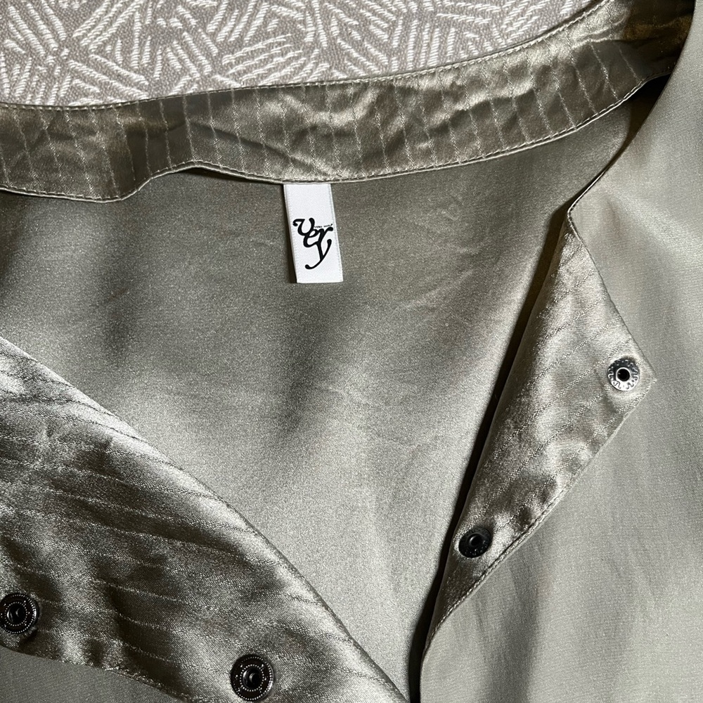 Chic Olive Button-Down Dress - image 6